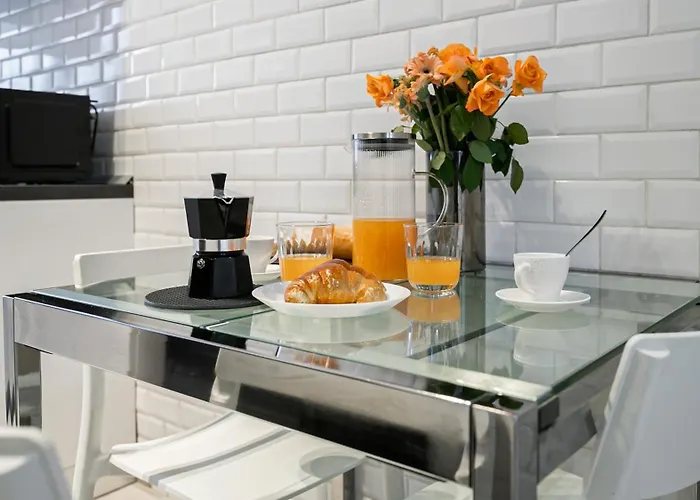 Italianway - Leoncavallo 45 * Milán